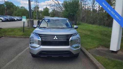 Alloy Silver Metallic 2025 Mitsubishi Outlander PHEV ES