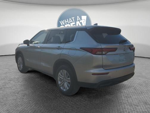 Alloy Silver Metallic 2025 Mitsubishi Outlander PHEV ES