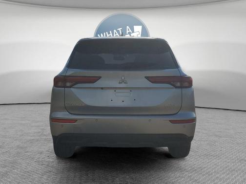 Alloy Silver Metallic 2025 Mitsubishi Outlander PHEV ES