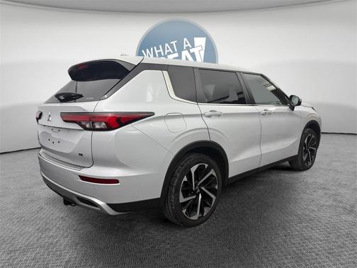 2022 Mitsubishi Outlander SE