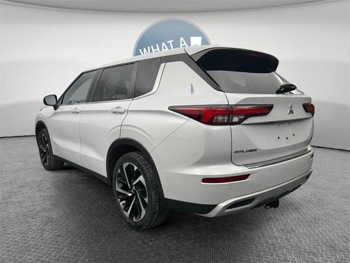 2022 Mitsubishi Outlander SE