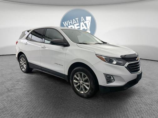Summit White 2019 Chevrolet Equinox LS