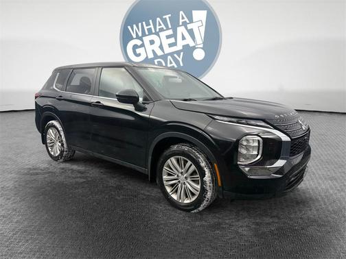 2022 Mitsubishi Outlander ES