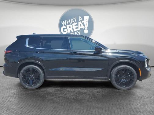 Black Diamond 2026 Mitsubishi Outlander LE