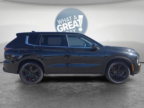 Black Diamond 2026 Mitsubishi Outlander LE