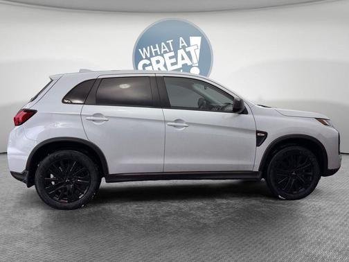 White Diamond 2026 Mitsubishi Outlander Sport 2.0 LE