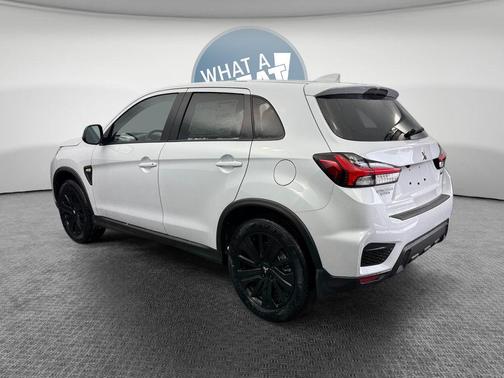 White Diamond 2026 Mitsubishi Outlander Sport 2.0 LE