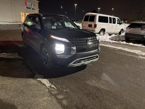 2023 Mitsubishi Outlander PHEV 