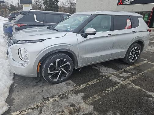 2022 Mitsubishi Outlander SEL
