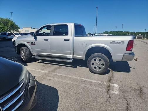 Bright Silver Clearcoat Metallic 2018 RAM 2500 SLT