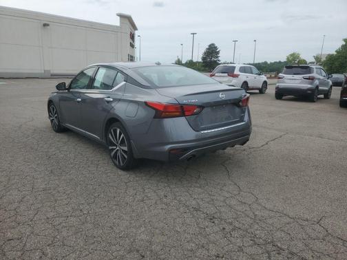 Gun Metallic 2020 Nissan Altima 2.5 Platinum