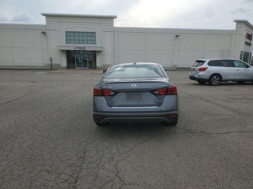 Gun Metallic 2020 Nissan Altima 2.5 Platinum