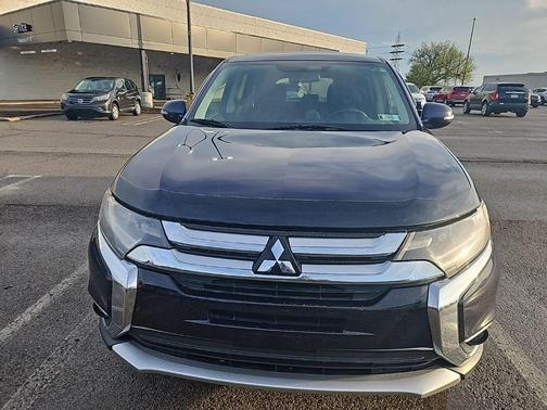 Cosmic Blue Metallic 2016 Mitsubishi Outlander SE