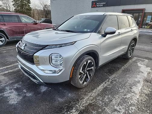 2022 Mitsubishi Outlander SE