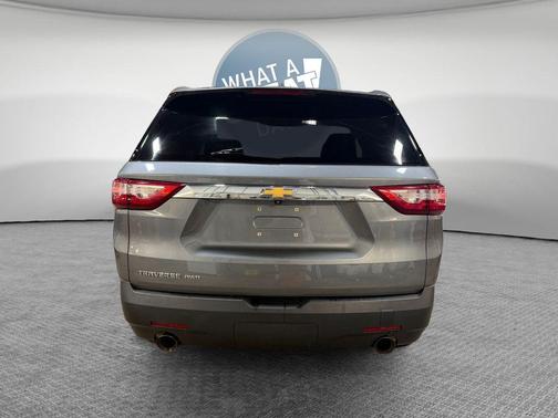 Satin Steel Metallic 2021 Chevrolet Traverse LS
