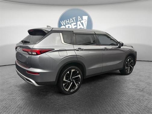 2022 Mitsubishi Outlander SE