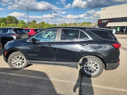 Mosaic Black Metallic 2023 Chevrolet Equinox 1LT