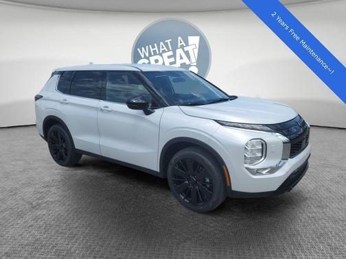 White Diamond 2026 Mitsubishi Outlander LE