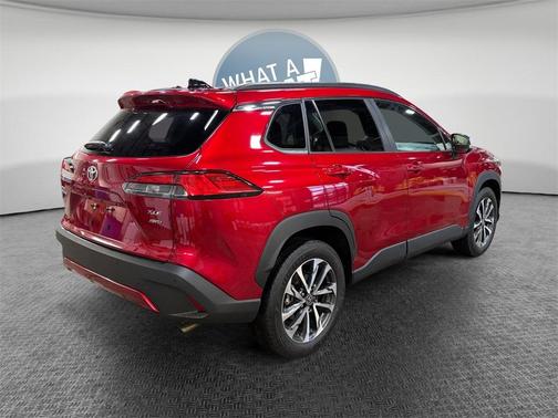 2025 Toyota Corolla Cross XLE