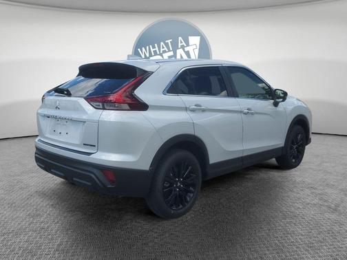 White Diamond 2026 Mitsubishi Eclipse Cross LE