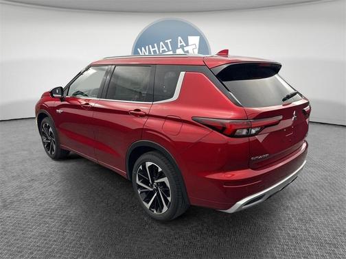 2025 Mitsubishi Outlander PHEV SEL