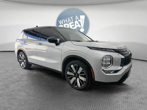 White Diamond 2022 Mitsubishi Outlander