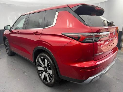 2025 Mitsubishi Outlander SEL
