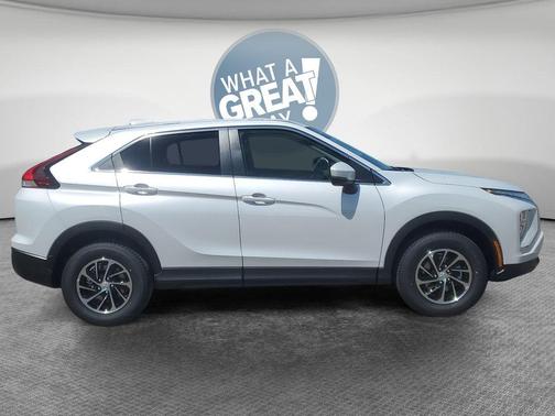White Diamond 2026 Mitsubishi Eclipse Cross ES