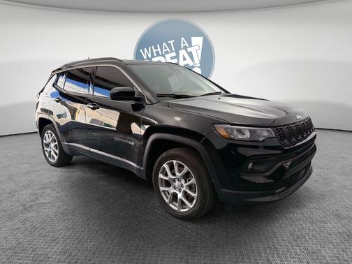 Diamond Black 2024 Jeep Compass Latitude Lux