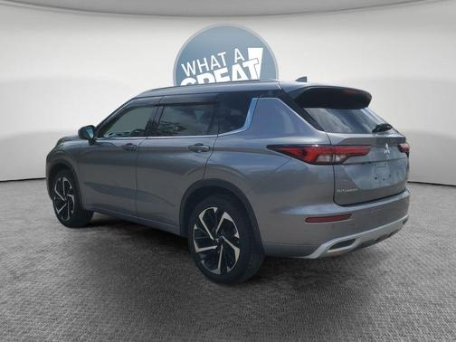 Mercury Gray Metallic 2022 Mitsubishi Outlander SEL