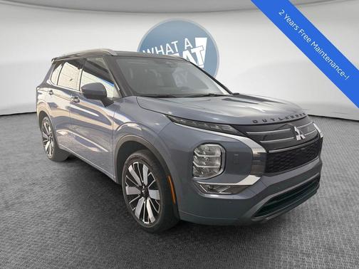 Moonstone Gray Metallic 2026 Mitsubishi Outlander SEL