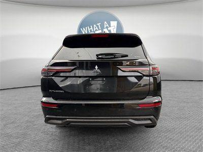 Black Diamond 2026 Mitsubishi Outlander ES