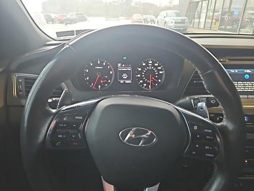 2017 Hyundai SONATA Sport 2.0T