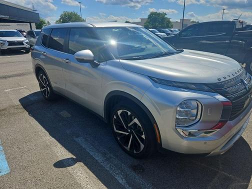 Silver 2024 Mitsubishi Outlander