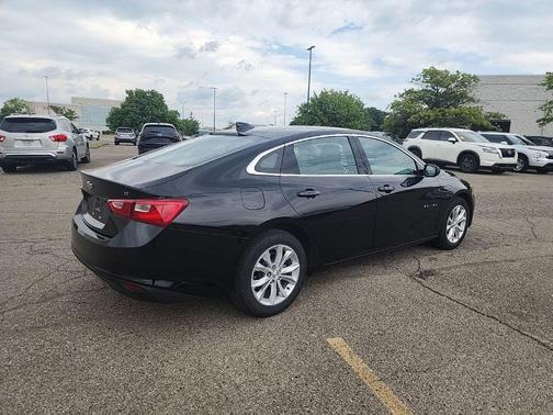 Mosaic Black Metallic 2025 Chevrolet Malibu LT
