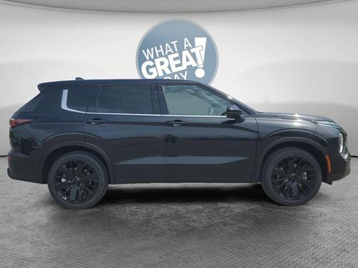 Black Diamond 2026 Mitsubishi Outlander LE