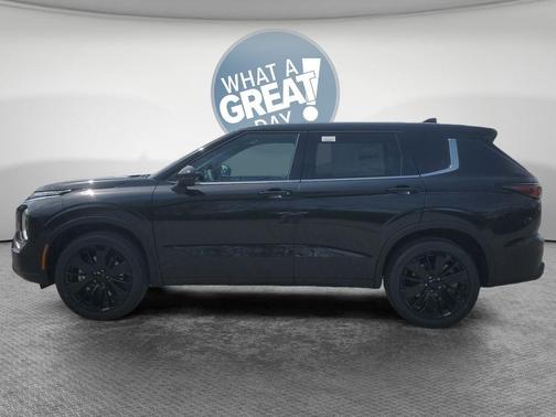 Black Diamond 2026 Mitsubishi Outlander LE