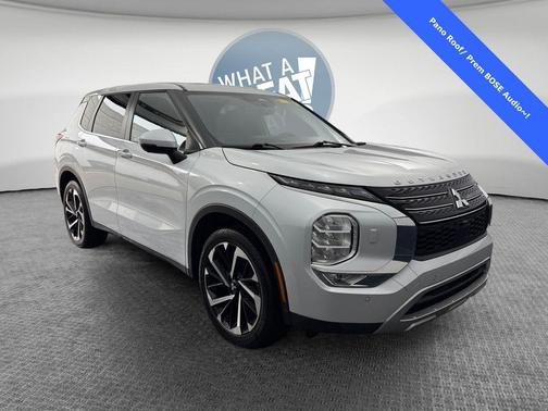 2024 Mitsubishi Outlander SE