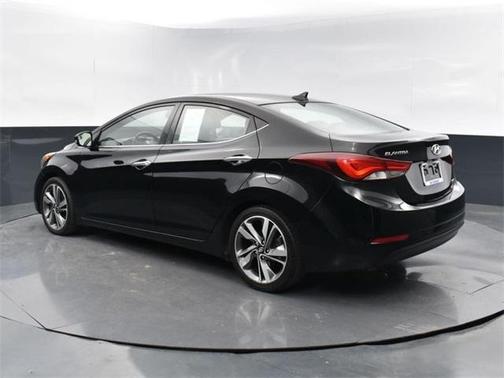 Photo 5 of 32 of 2014 Hyundai Elantra Limited