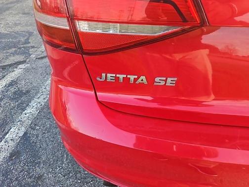 Tornado Red 2015 Volkswagen Jetta 1.8T SE