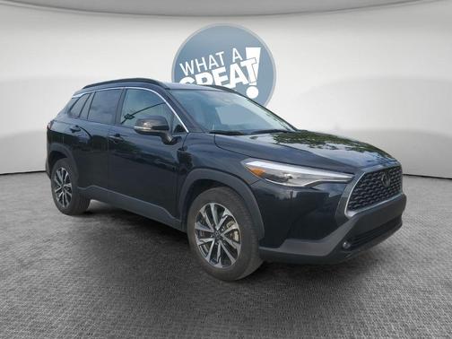 Jet Black 2025 Toyota Corolla Cross XLE