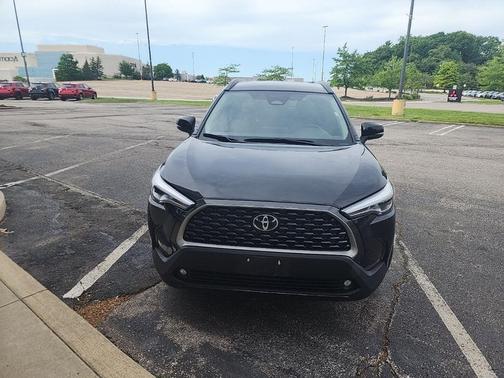 Jet Black 2025 Toyota Corolla Cross XLE