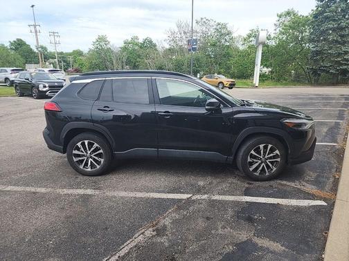 Jet Black 2025 Toyota Corolla Cross XLE
