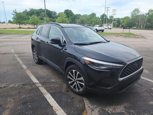 Jet Black 2025 Toyota Corolla Cross XLE
