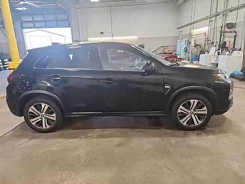 Labrador Black Pearl 2024 Mitsubishi Outlander Sport