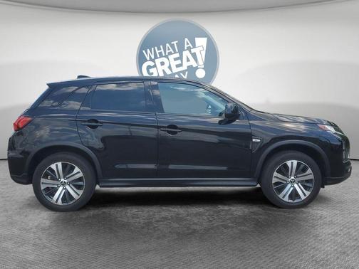 Labrador Black Pearl 2024 Mitsubishi Outlander Sport