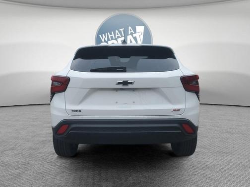 Summit White 2024 Chevrolet Trax 1RS