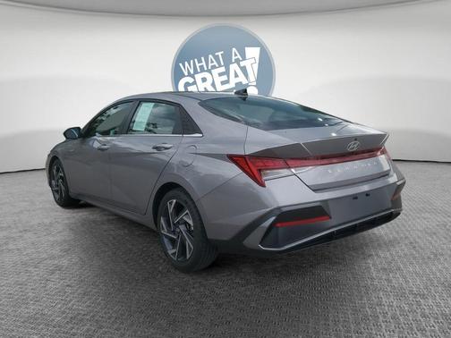 Metal 2025 Hyundai ELANTRA Limited