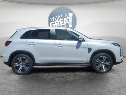 White Diamond 2026 Mitsubishi Outlander Sport 2.0 SE