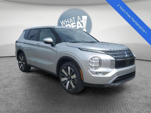 Alloy Silver 2026 Mitsubishi Outlander SE